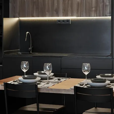 Appartamento En Pleno Centro Y A 200m De La Playa La Coruña